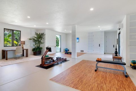 House in Bradenton, Florida 3 bedrooms, 417.04 sq.m. № 1534951 - photo 28