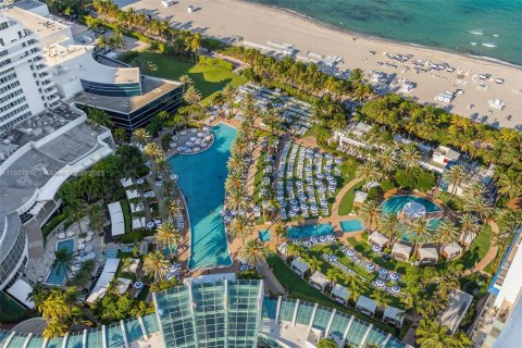 Condo in Miami Beach, Florida, 1 bedroom  № 2022950 - photo 26