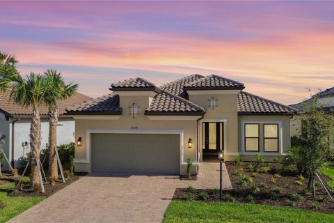 House in Sarasota, Florida 3 bedrooms, 223.43 sq.m. № 1446751 - photo 2