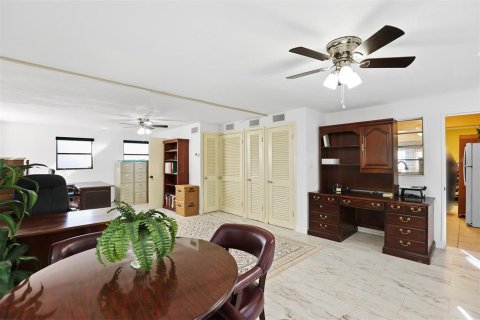 Propiedad comercial en venta en Lake Wales, Florida, 153.29 m2 № 1817540 - foto 12