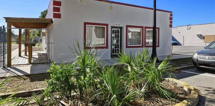 Propiedad comercial en Lake Wales, Florida 153.29 m2 № 1817540