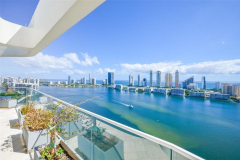 Condominio en venta en Aventura, Florida, 3 dormitorios, 409.7 m2 № 2008582 - foto 4