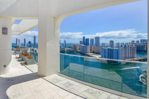 Condominio en venta en Aventura, Florida, 3 dormitorios, 409.7 m2 № 2008582 - foto 6