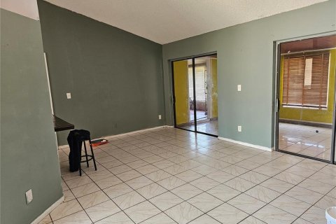 House in Kissimmee, Florida 3 bedrooms, 97.83 sq.m. № 2272928 - photo 10