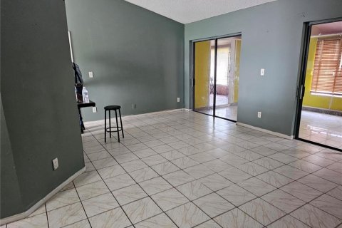 House in Kissimmee, Florida 3 bedrooms, 97.83 sq.m. № 2272928 - photo 27