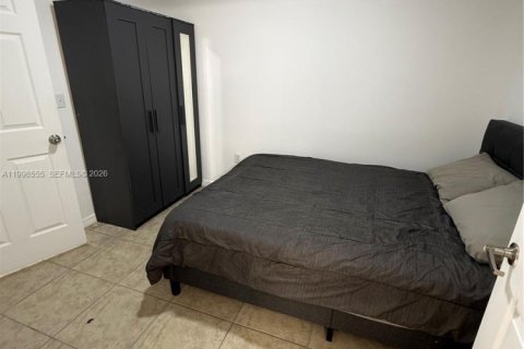 Снять в аренду кондоминиум в Майами, Флорида 2 спальни, 60.39м2, № 2154862 - фото 13