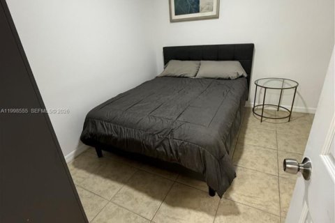 Снять в аренду кондоминиум в Майами, Флорида 2 спальни, 60.39м2, № 2154862 - фото 14