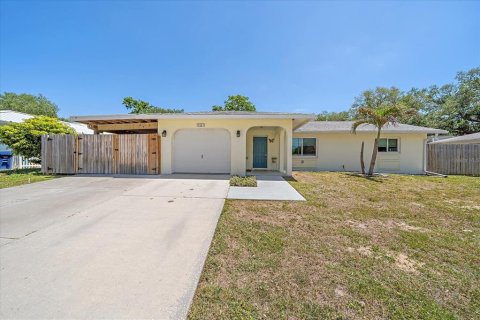 House in Sarasota, Florida 3 bedrooms, 110.18 sq.m. № 2099935