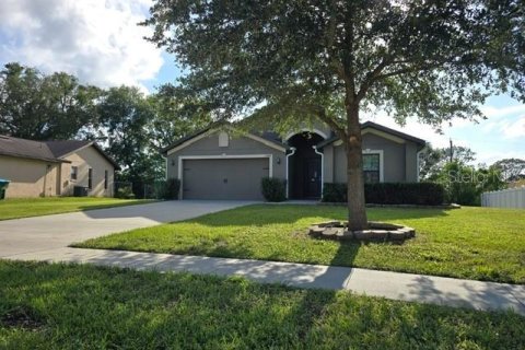 House in Deltona, Florida 4 bedrooms, 174.19 sq.m. № 2239681