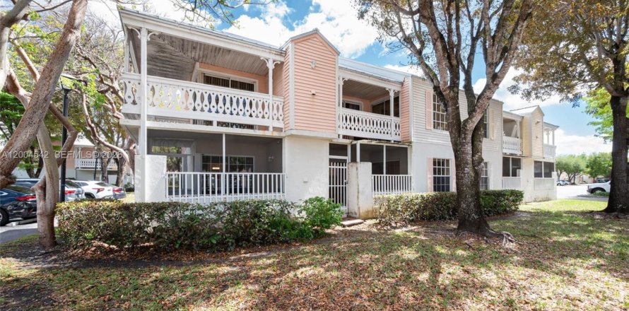 Condo in Miami, Florida, 2 bedrooms  № 2070383