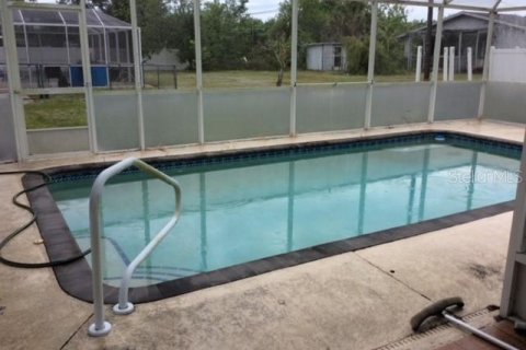 House in Port Charlotte, Florida 2 bedrooms, 123 sq.m. № 1746710 - photo 7