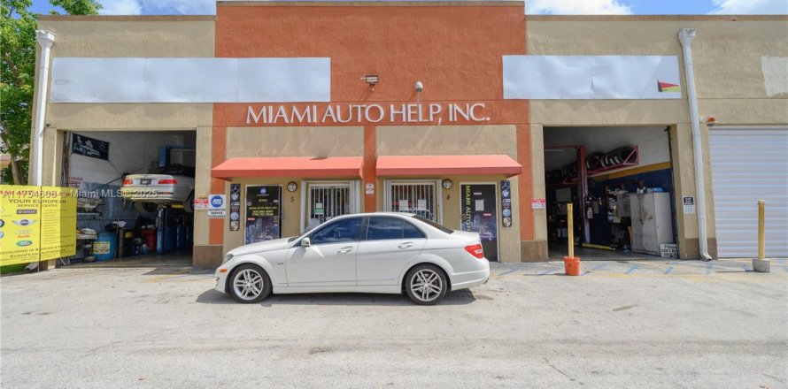 Immobilier commercial à Miami, Floride № 1707477