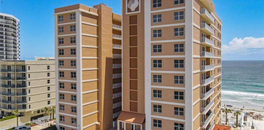 Condo à Daytona Beach, Floride, 3 chambres  № 2100812