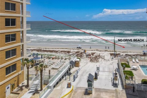 Copropriété à vendre à Daytona Beach, Floride: 3 chambres, 158.49 m2 № 2100812 - photo 3