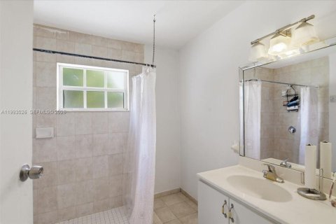 Villa ou maison à vendre à Hialeah, Floride: 3 chambres, 144.65 m2 № 2062619 - photo 20