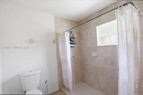 Villa ou maison à vendre à Hialeah, Floride: 3 chambres, 144.65 m2 № 2062619 - photo 21