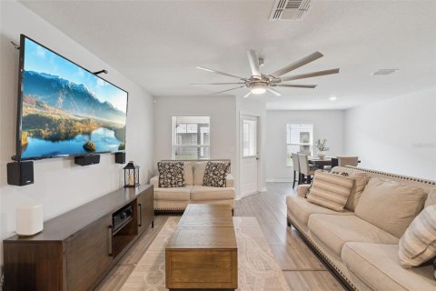 Adosado en venta en Tavares, Florida, 2 dormitorios, 150.13 m2 № 2358290 - foto 5