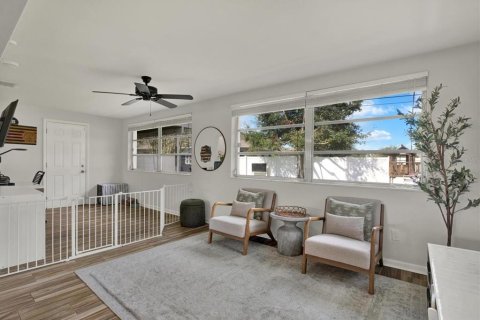 Casa en venta en Largo, Florida, 2 dormitorios, 122.82 m2 № 2383456 - foto 10