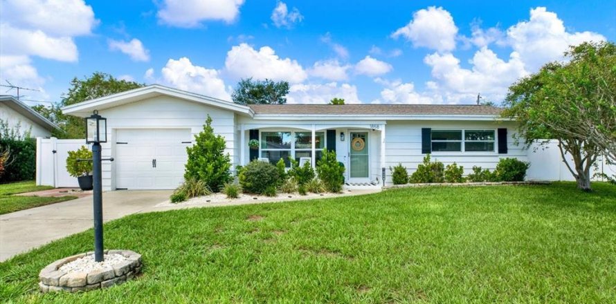 Casa en Largo, Florida 2 dormitorios, 122.82 m2 № 2383456