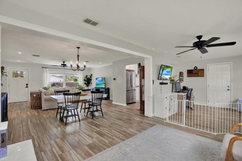 Casa en venta en Largo, Florida, 2 dormitorios, 122.82 m2 № 2383456 - foto 11