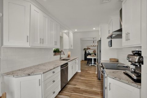 Casa en venta en Largo, Florida, 2 dormitorios, 122.82 m2 № 2383456 - foto 9