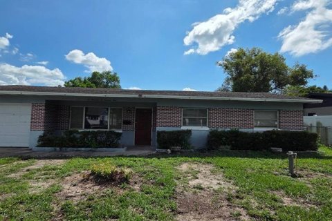 Villa ou maison à Tampa, Floride 4 chambres, 153.85 m2 № 2134166