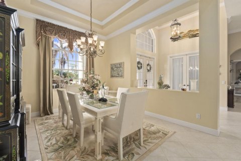 House in Port St. Lucie, Florida 4 bedrooms, 369.47 sq.m. № 2078267 - photo 9
