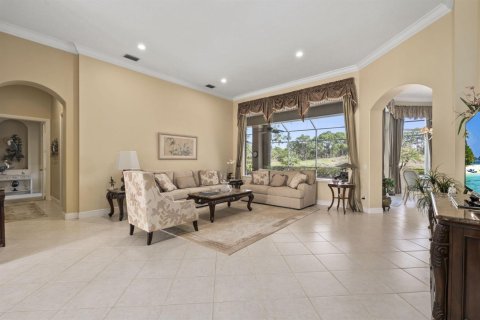 House in Port St. Lucie, Florida 4 bedrooms, 369.47 sq.m. № 2078267 - photo 14