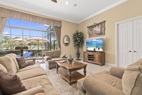House in Port St. Lucie, Florida 4 bedrooms, 369.47 sq.m. № 2078267 - photo 19