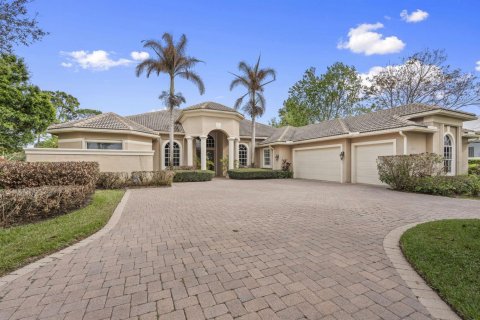 House in Port St. Lucie, Florida 4 bedrooms, 369.47 sq.m. № 2078267 - photo 2