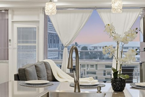 Condo in Fort Lauderdale, Florida, 1 bedroom  № 1995721 - photo 8