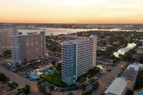 Condo in Fort Lauderdale, Florida, 1 bedroom  № 1995721 - photo 14