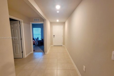 House in LaBelle, Florida 3 bedrooms, 127 sq.m. № 1930208 - photo 3