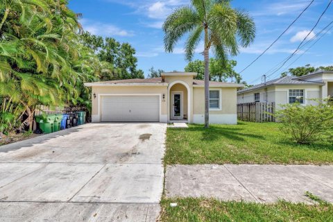 Villa ou maison à Fort Lauderdale, Floride 4 chambres, 184.5 m2 № 2241882