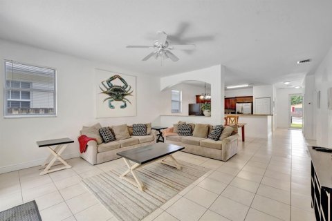 Villa ou maison à vendre à Fort Lauderdale, Floride: 4 chambres, 184.5 m2 № 2241882 - photo 13