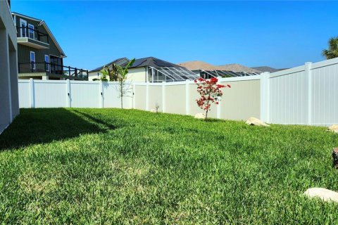 House in New Port Richey, Florida 3 bedrooms, 255.78 sq.m. № 2233606 - photo 14