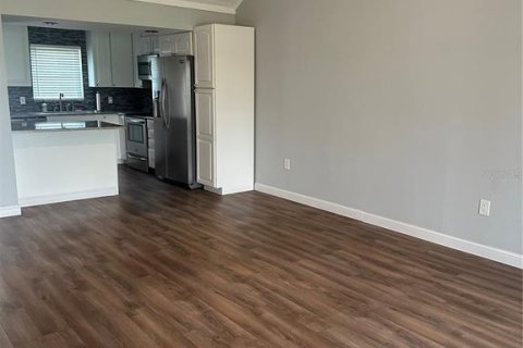 Copropriété à louer à Apopka, Floride: 2 chambres, 91.04 m2 № 2113374 - photo 4