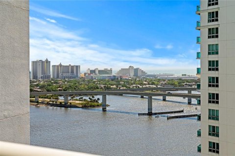 Copropriété à vendre à Daytona Beach, Floride: 3 chambres, 193.14 m2 № 1625122 - photo 1