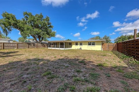 Villa ou maison à vendre à Sarasota, Floride: 3 chambres, 117.99 m2 № 2097243 - photo 28