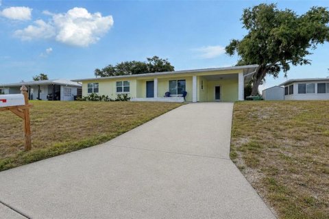 Villa ou maison à Sarasota, Floride 3 chambres, 117.99 m2 № 2097243