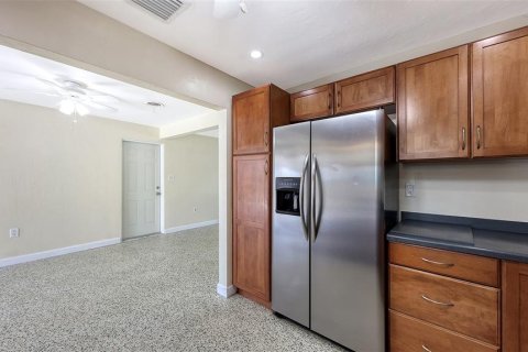 Villa ou maison à vendre à Sarasota, Floride: 3 chambres, 117.99 m2 № 2097243 - photo 10