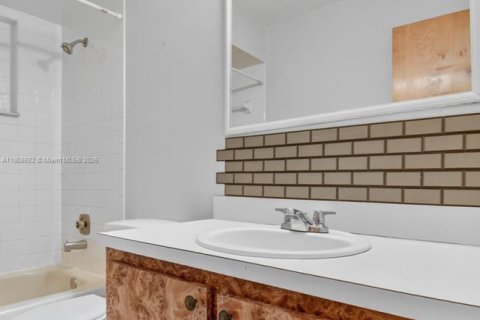 Villa ou maison à louer à Lake Worth, Floride: 3 chambres, 156.35 m2 № 1964365 - photo 26