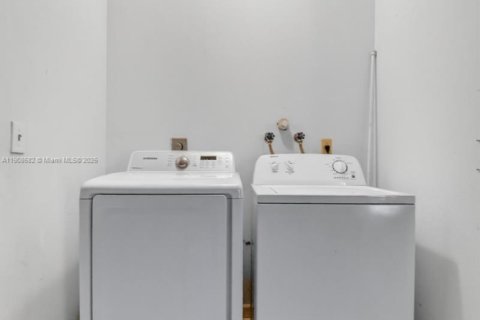 Villa ou maison à louer à Lake Worth, Floride: 3 chambres, 156.35 m2 № 1964365 - photo 27