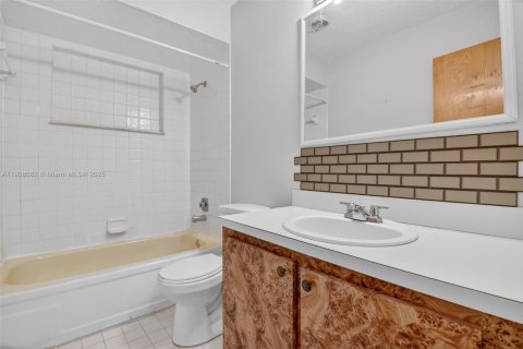 Villa ou maison à louer à Lake Worth, Floride: 3 chambres, 156.35 m2 № 1964365 - photo 25