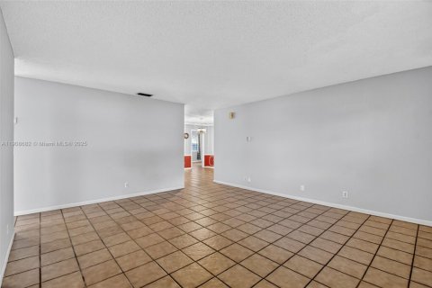 Villa ou maison à louer à Lake Worth, Floride: 3 chambres, 156.35 m2 № 1964365 - photo 3