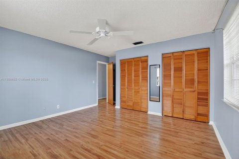 Villa ou maison à louer à Lake Worth, Floride: 3 chambres, 156.35 m2 № 1964365 - photo 24