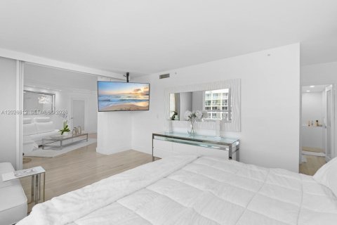 Copropriété à louer à Miami Beach, Floride: 2 chambres, 94.76 m2 № 2335813 - photo 2
