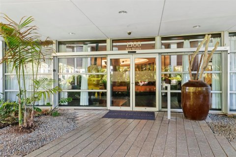 Copropriété à louer à Miami Beach, Floride: 2 chambres, 94.76 m2 № 2335813 - photo 19