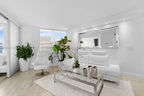 Copropriété à louer à Miami Beach, Floride: 2 chambres, 94.76 m2 № 2335813 - photo 14