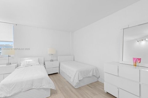 Copropriété à louer à Miami Beach, Floride: 2 chambres, 94.76 m2 № 2335813 - photo 5